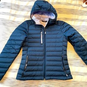 Mountain Hardware puffer coat